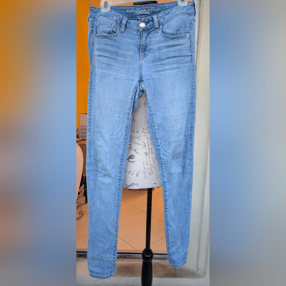 American Eagle Super Stretch X Low-Rise Skinny Denim Retro Jeans Size 4 Regular